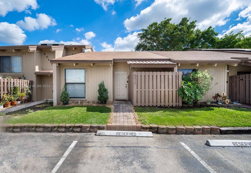 Photo of 8016 SW 21st Ct, Davie, FL 33324 (MLS # A11345325)