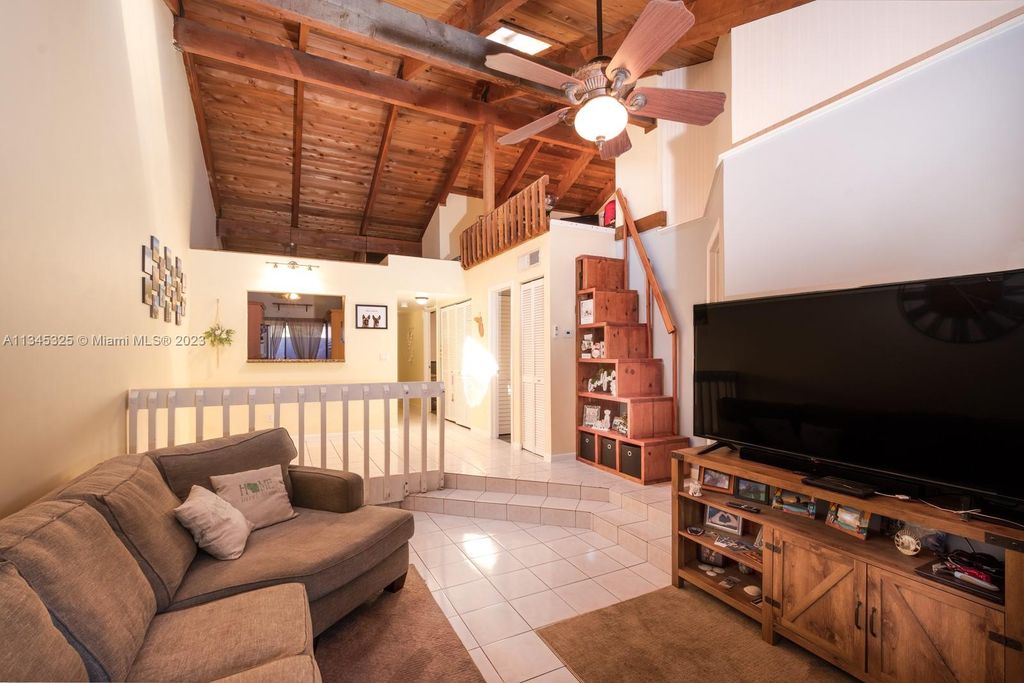 Photo of 8016 SW 21st Ct, Davie, FL 33324 (MLS # A11345325)