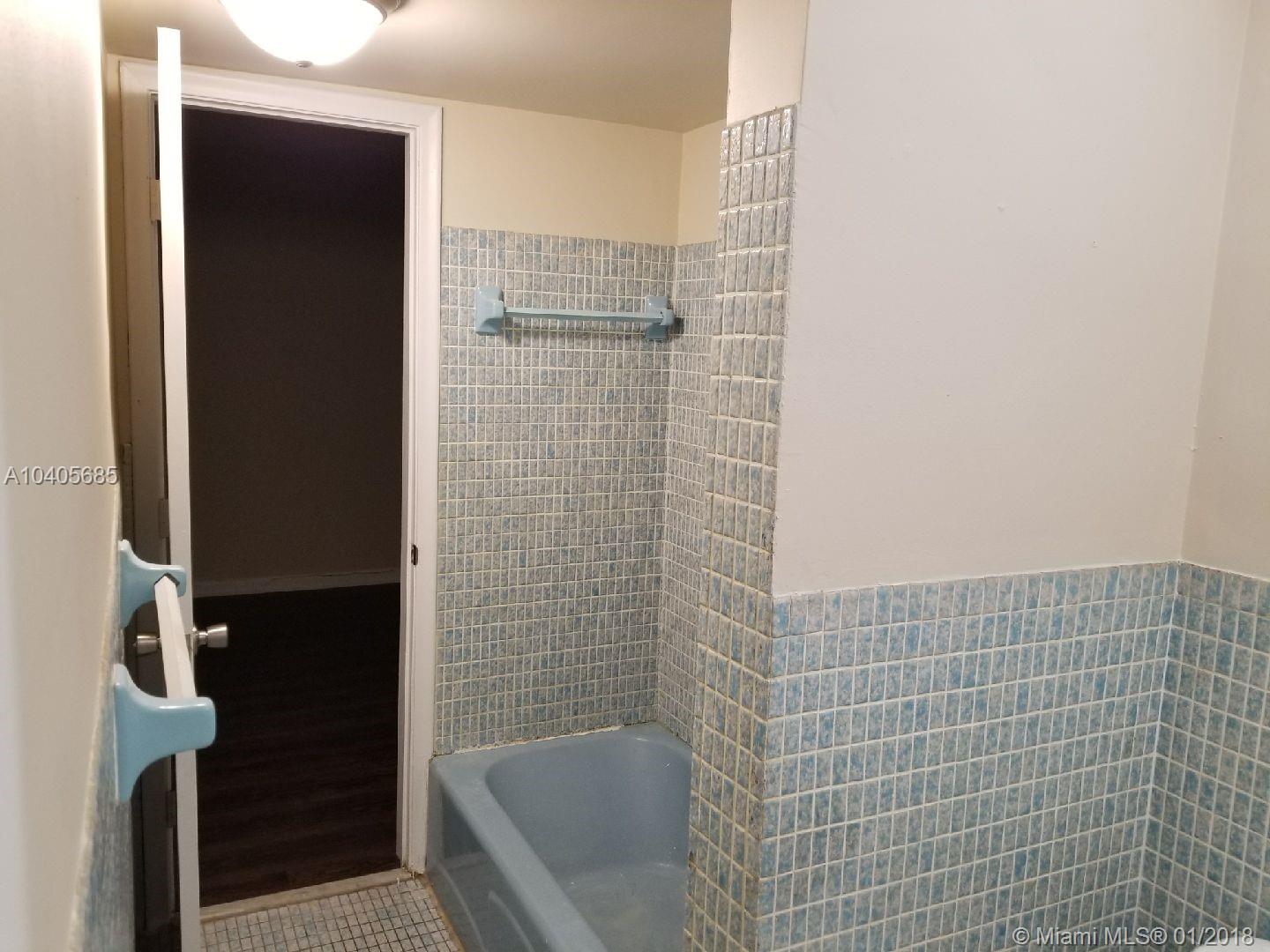 LAKESIDE MANOR UNIT 1 - Residential Lease