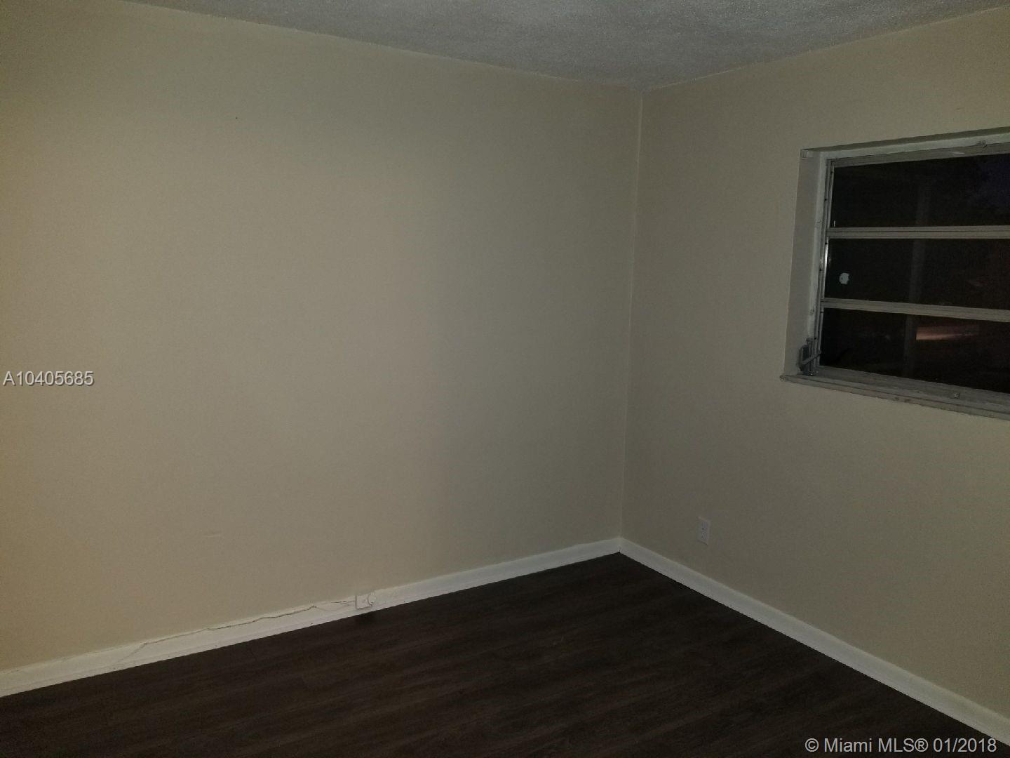 LAKESIDE MANOR UNIT 1 - Residential Lease