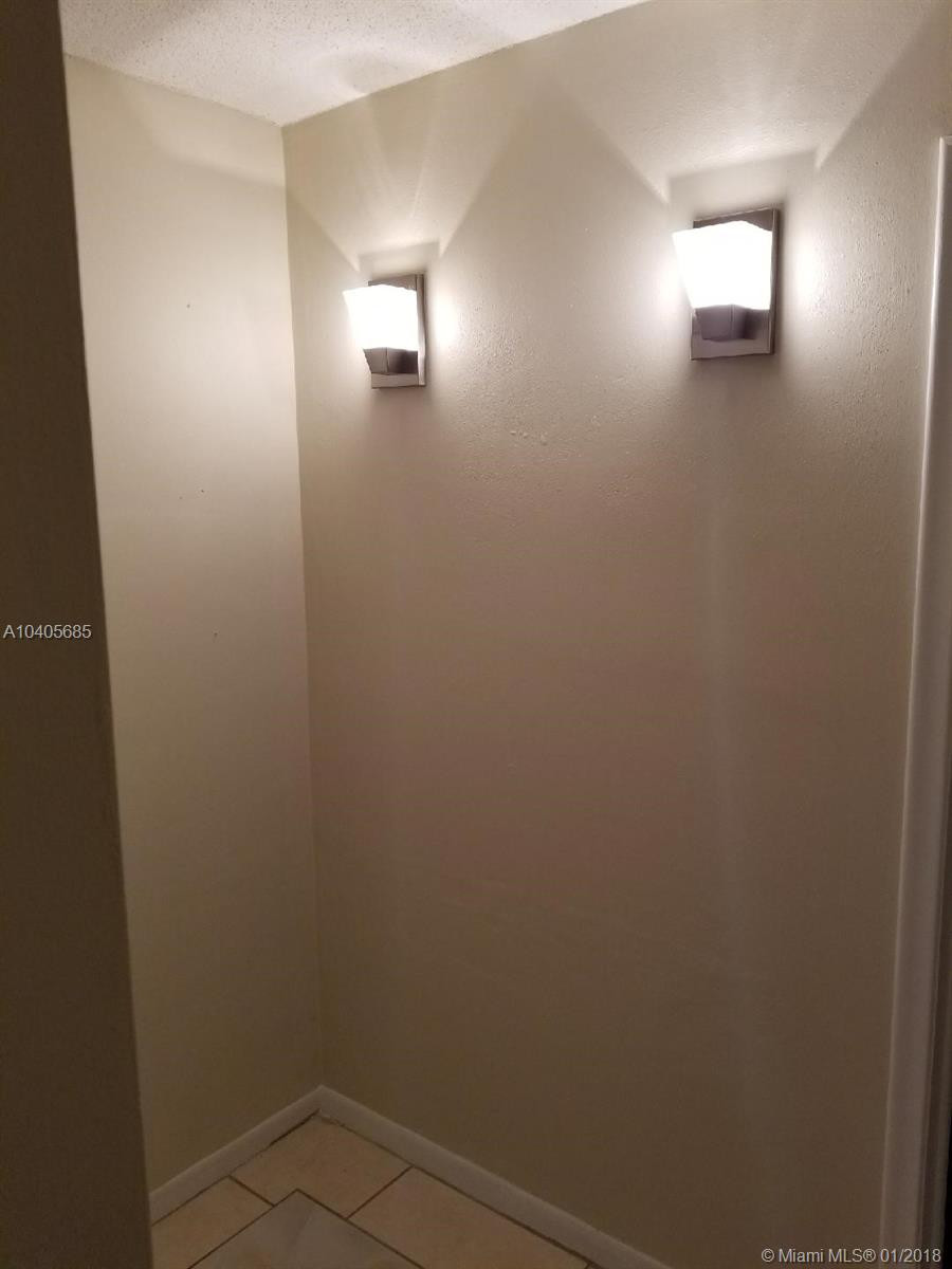 LAKESIDE MANOR UNIT 1 - Residential Lease