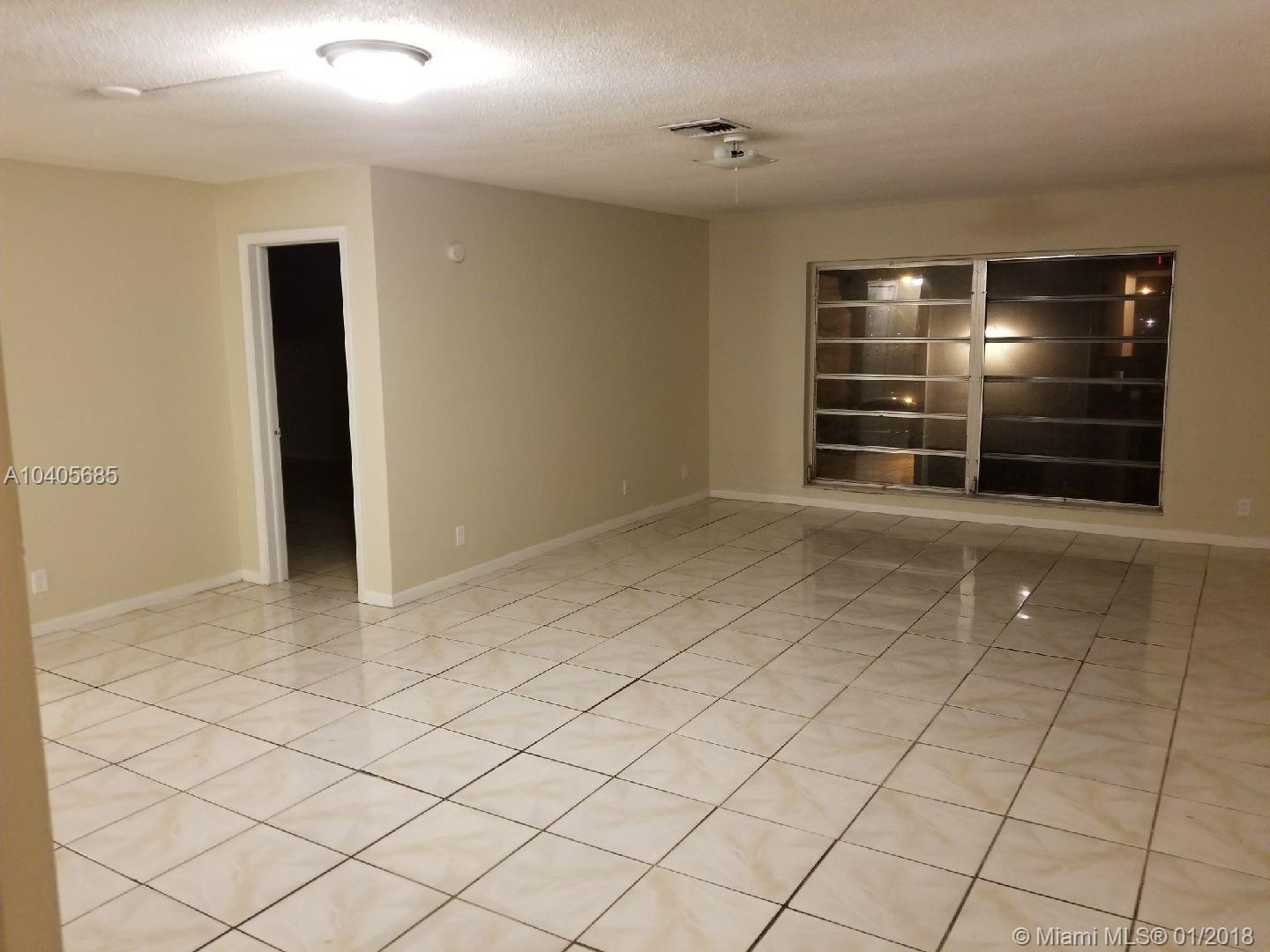 LAKESIDE MANOR UNIT 1 - Residential Lease