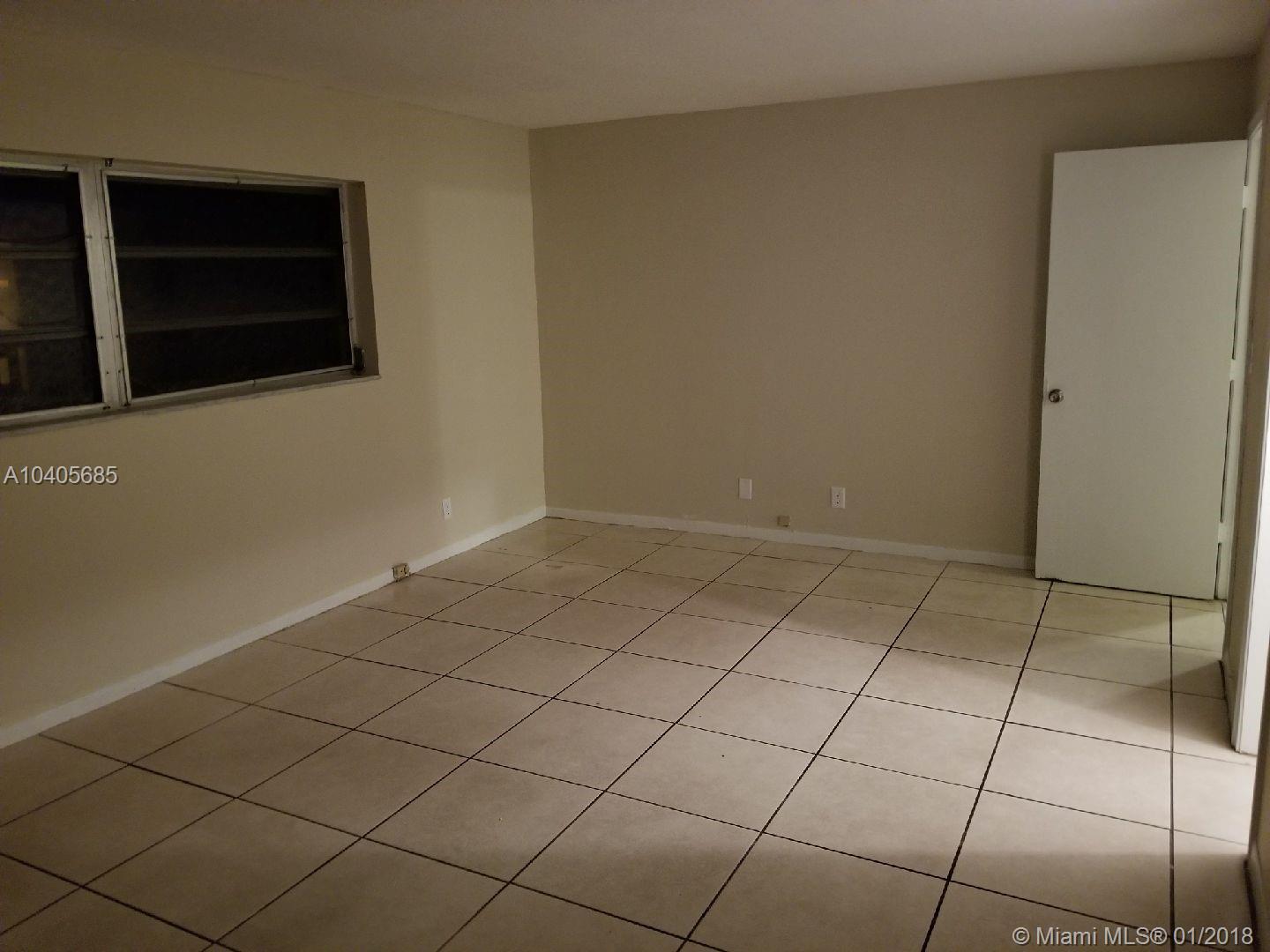 LAKESIDE MANOR UNIT 1 - Residential Lease