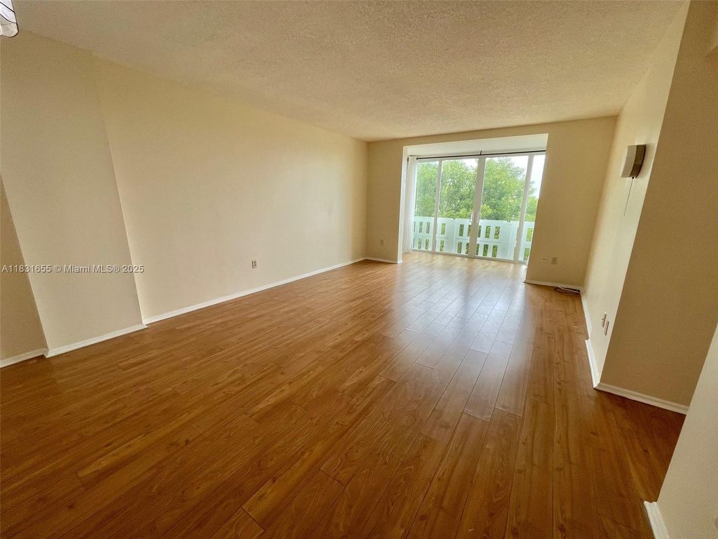 Photo of 919 Hillcrest Dr #509, Hollywood, FL 33021 (MLS # A11831655)