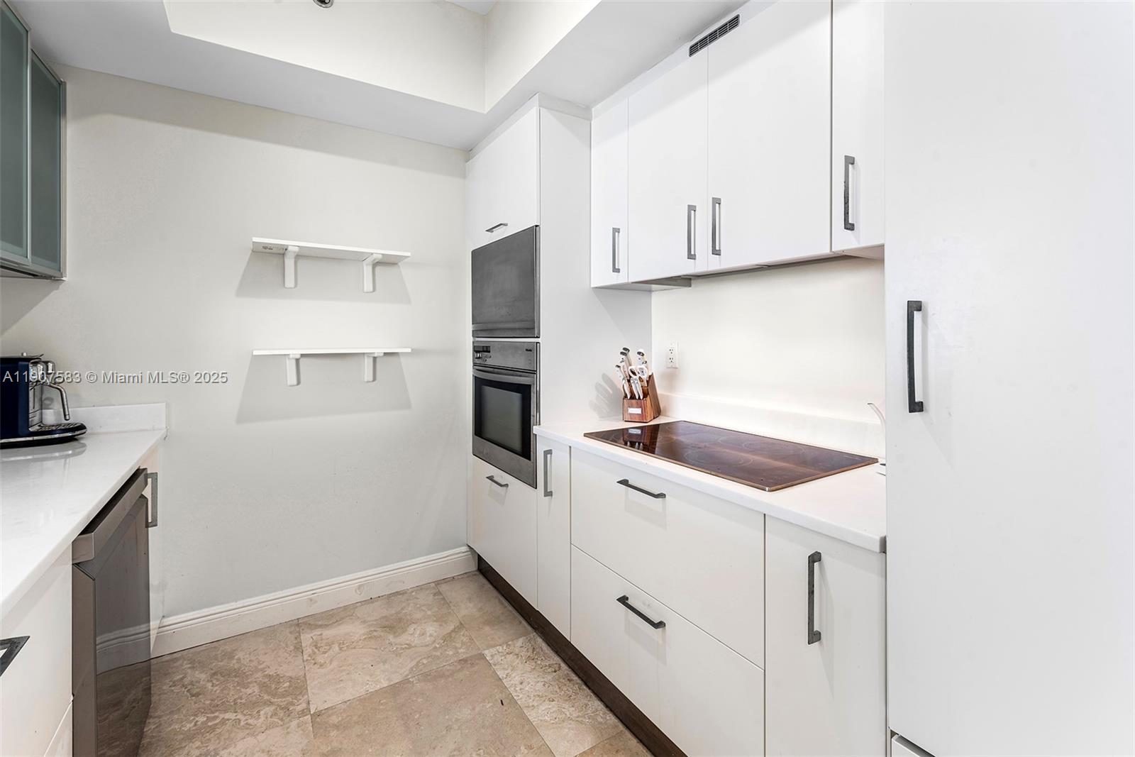 ICON CONDO SOUTH BEACH - Residential Lease