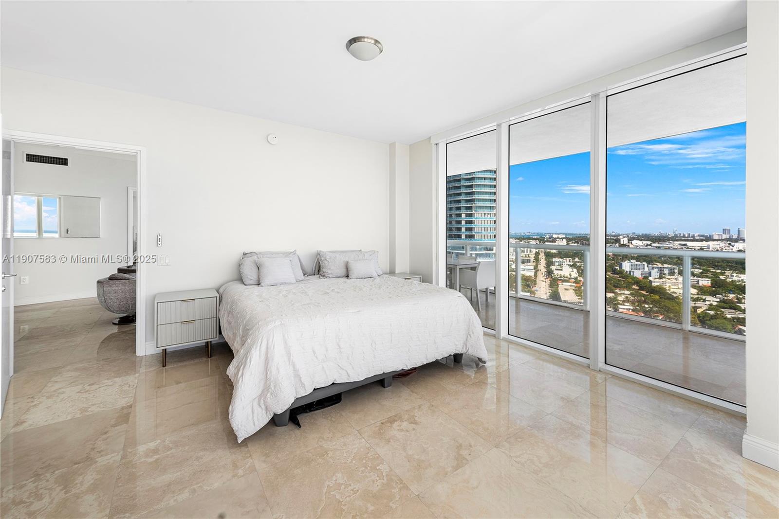 ICON CONDO SOUTH BEACH - Residential Lease