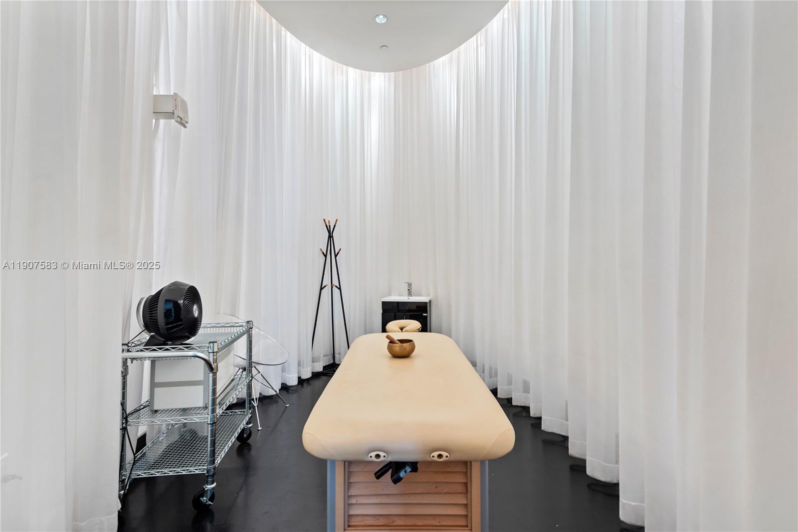 ICON CONDO SOUTH BEACH - Residential Lease