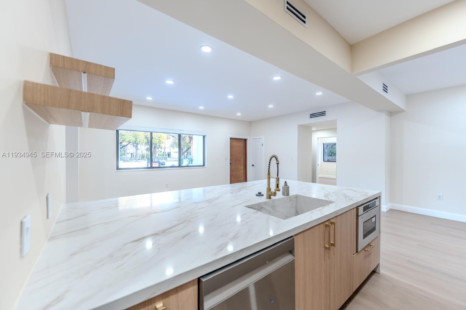 NAUTILUS SUB - Residential