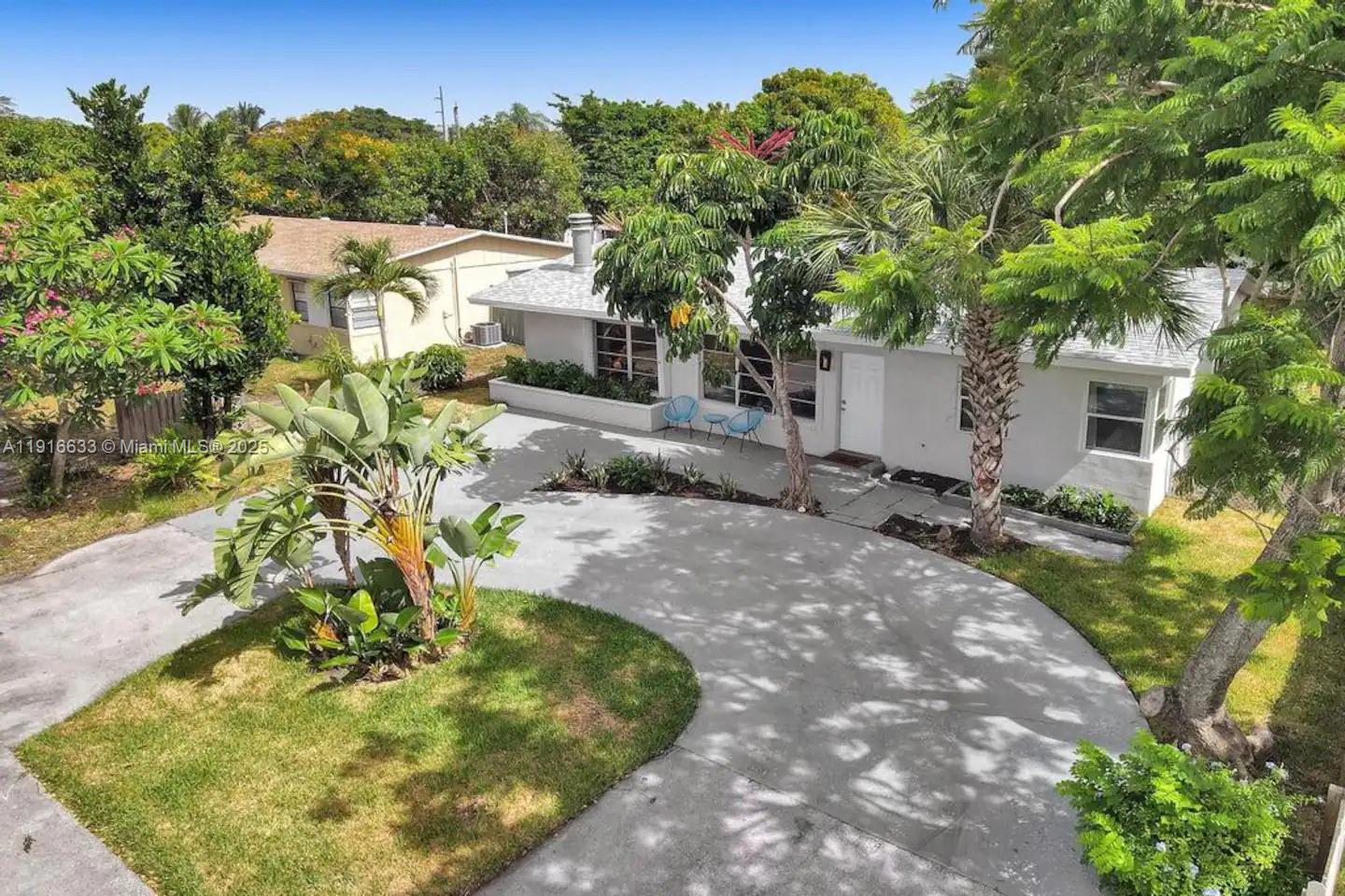 CRESTHAVEN NO 4 - Residential Lease