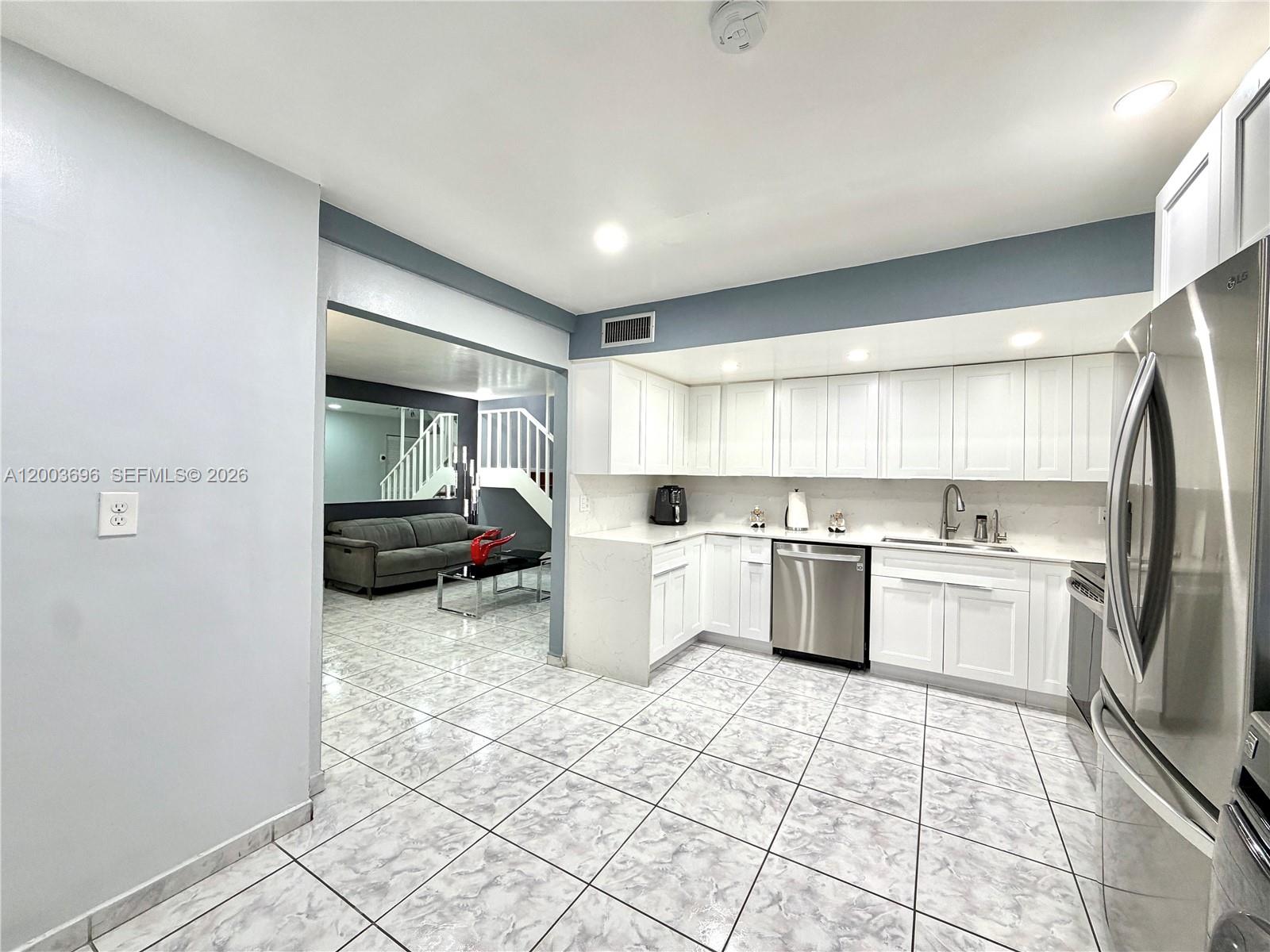 FOUNTAIN SQUARE PARK - Residential