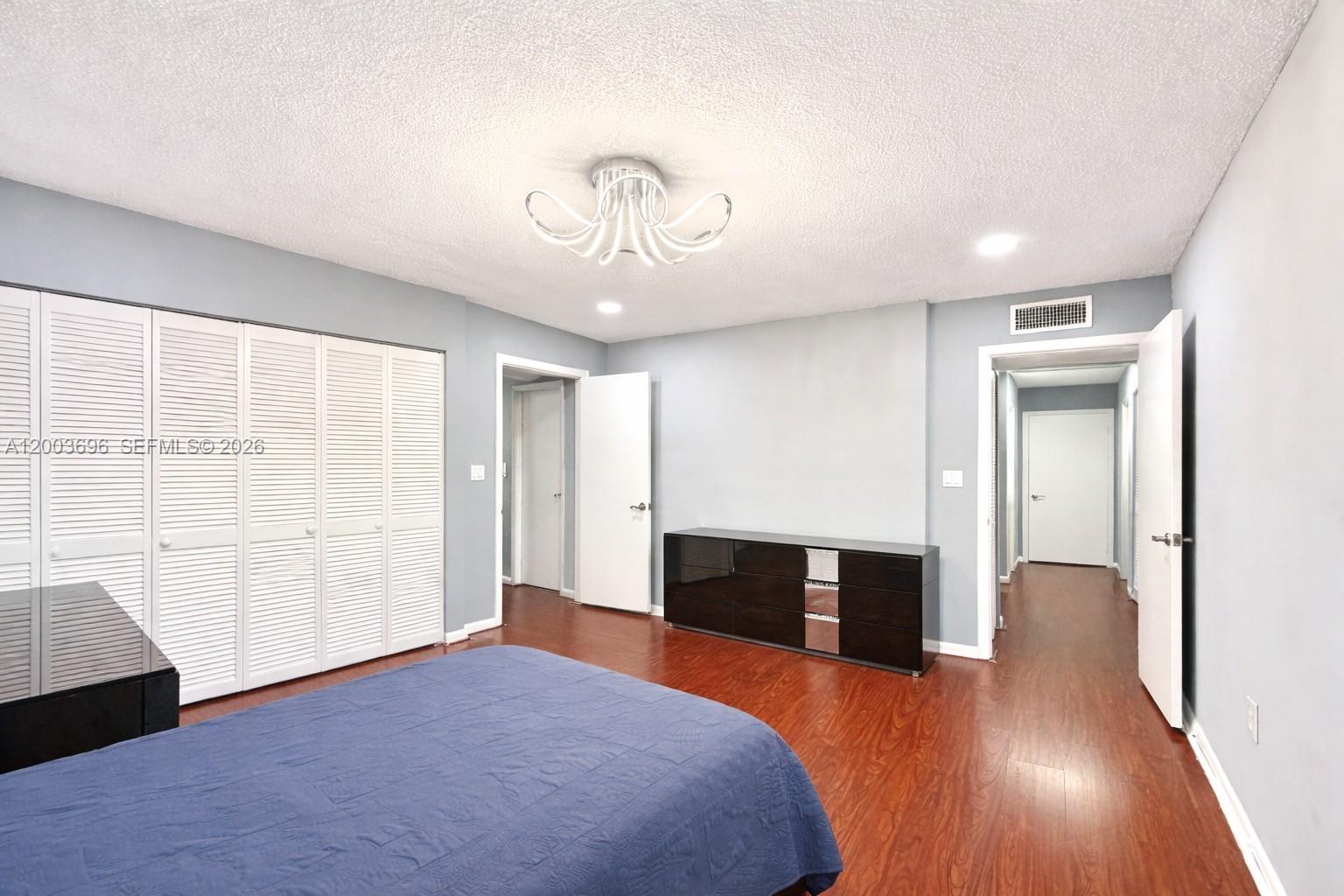 FOUNTAIN SQUARE PARK - Residential