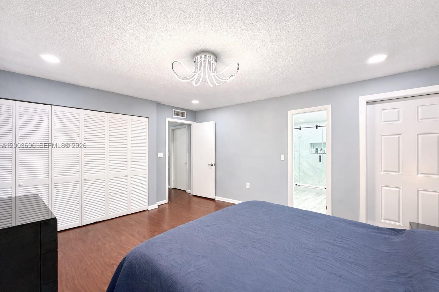 FOUNTAIN SQUARE PARK - Residential