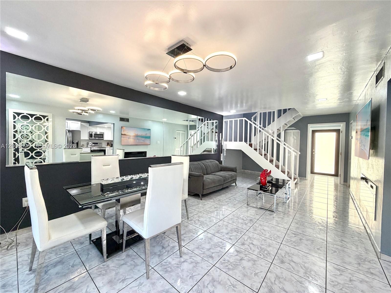 FOUNTAIN SQUARE PARK - Residential