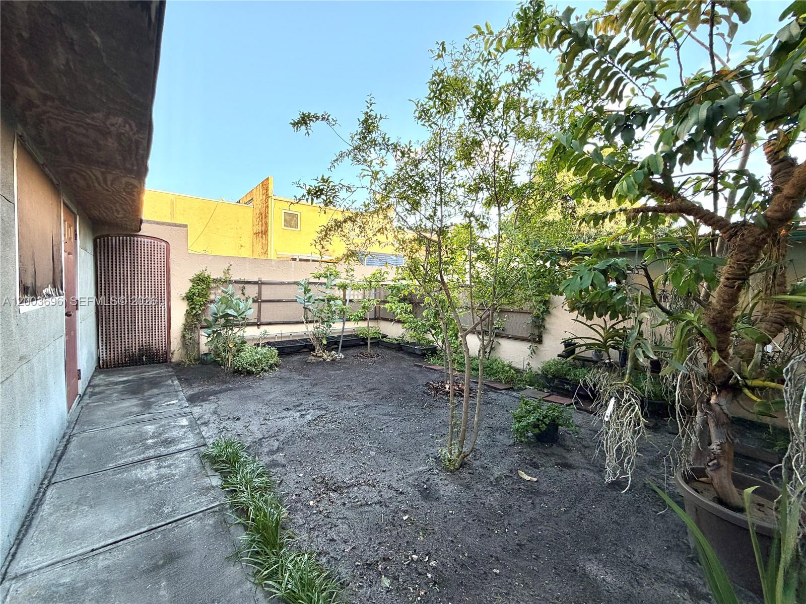 FOUNTAIN SQUARE PARK - Residential