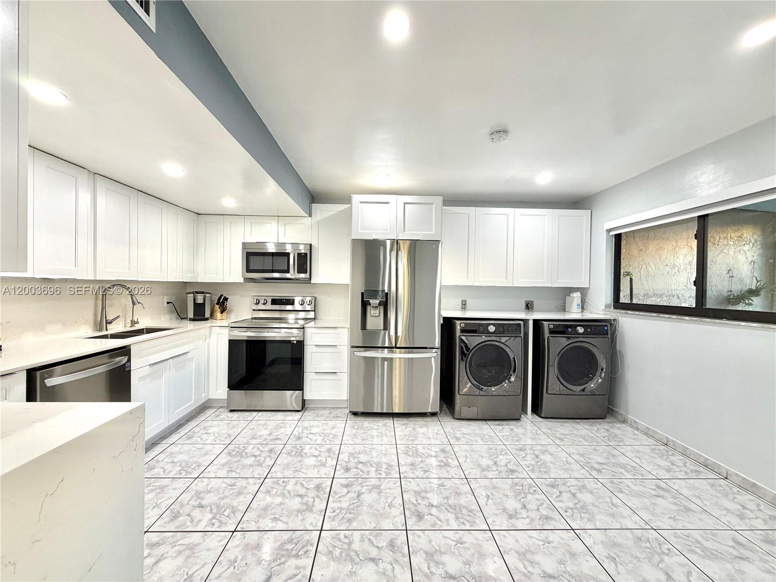 FOUNTAIN SQUARE PARK - Residential