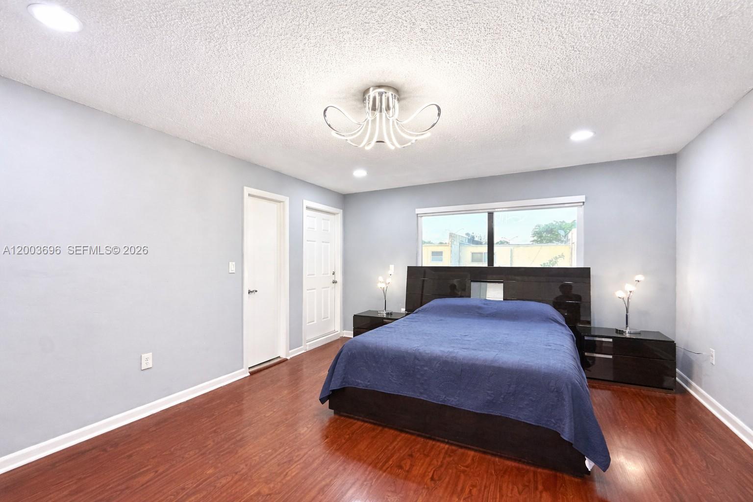 FOUNTAIN SQUARE PARK - Residential