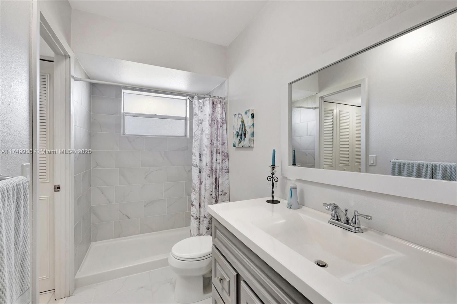 USNEE GARDENS CONDO - Residential