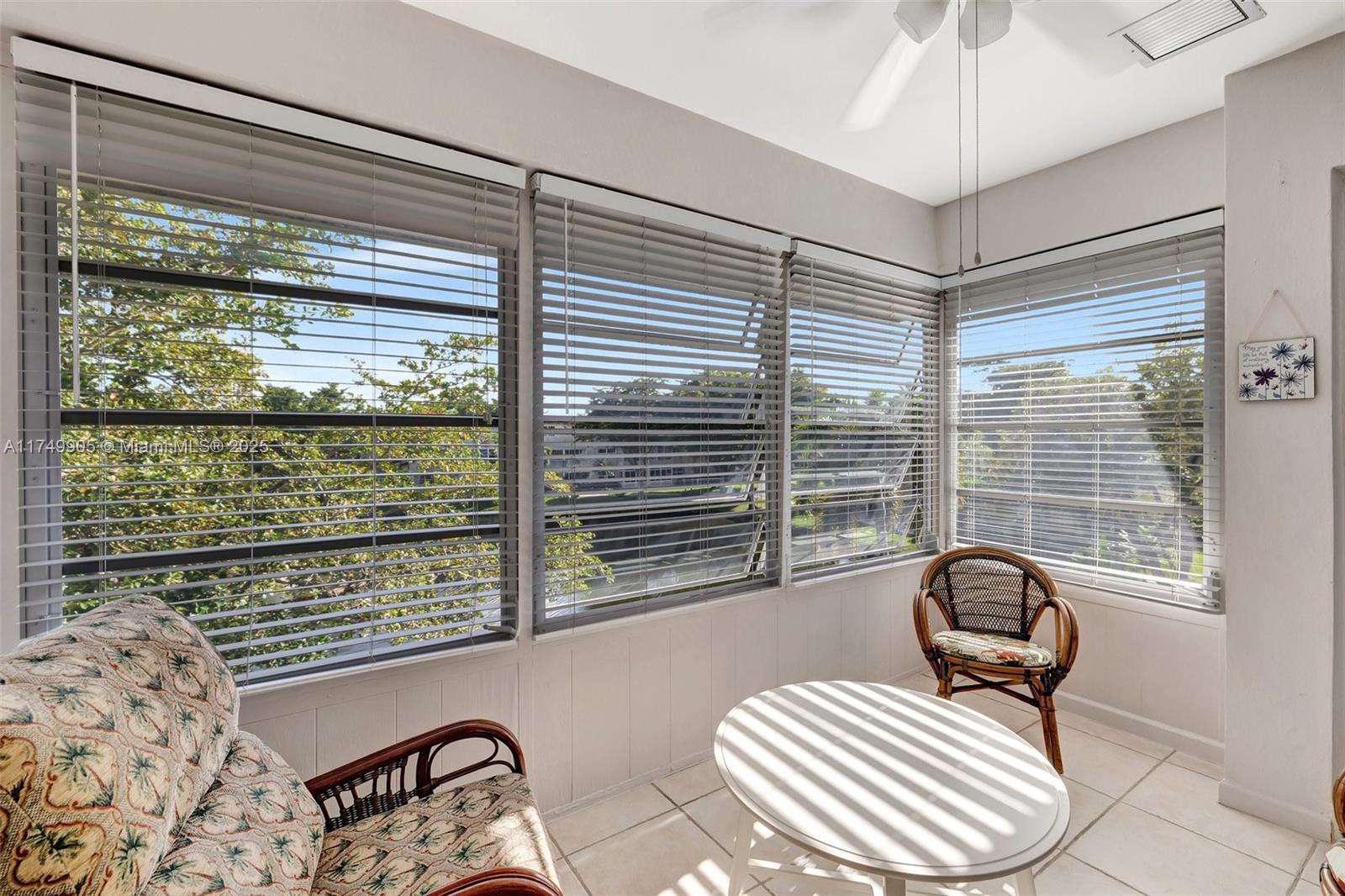 USNEE GARDENS CONDO - Residential