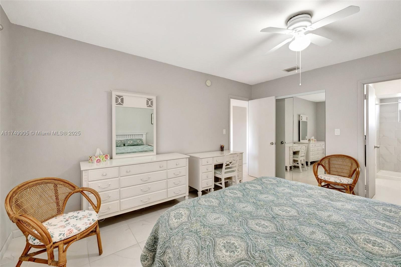 USNEE GARDENS CONDO - Residential