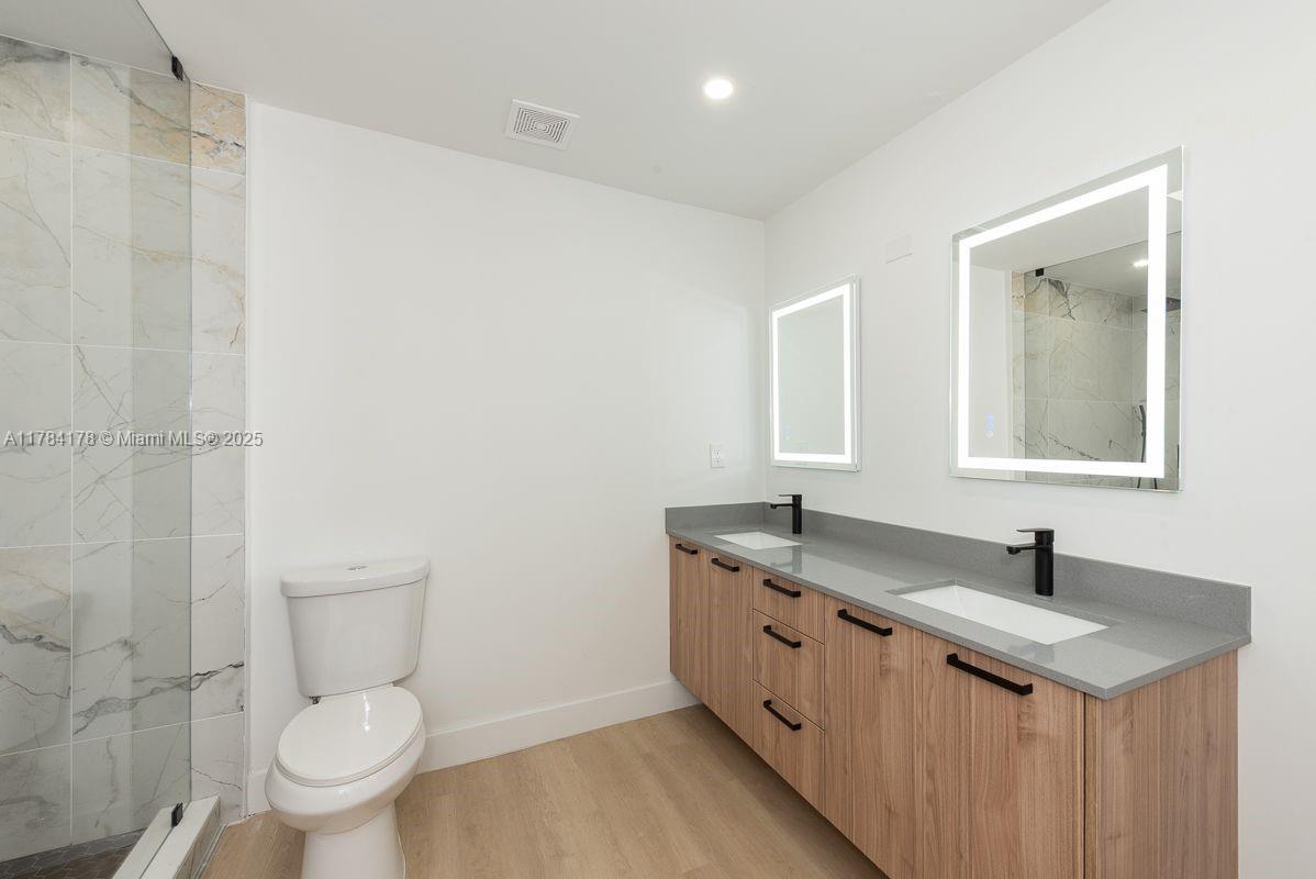 CHARLESTOWNE - Residential