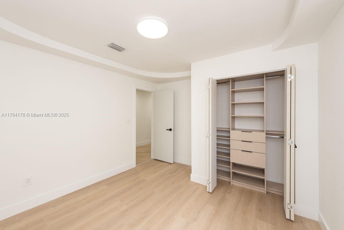 CHARLESTOWNE - Residential