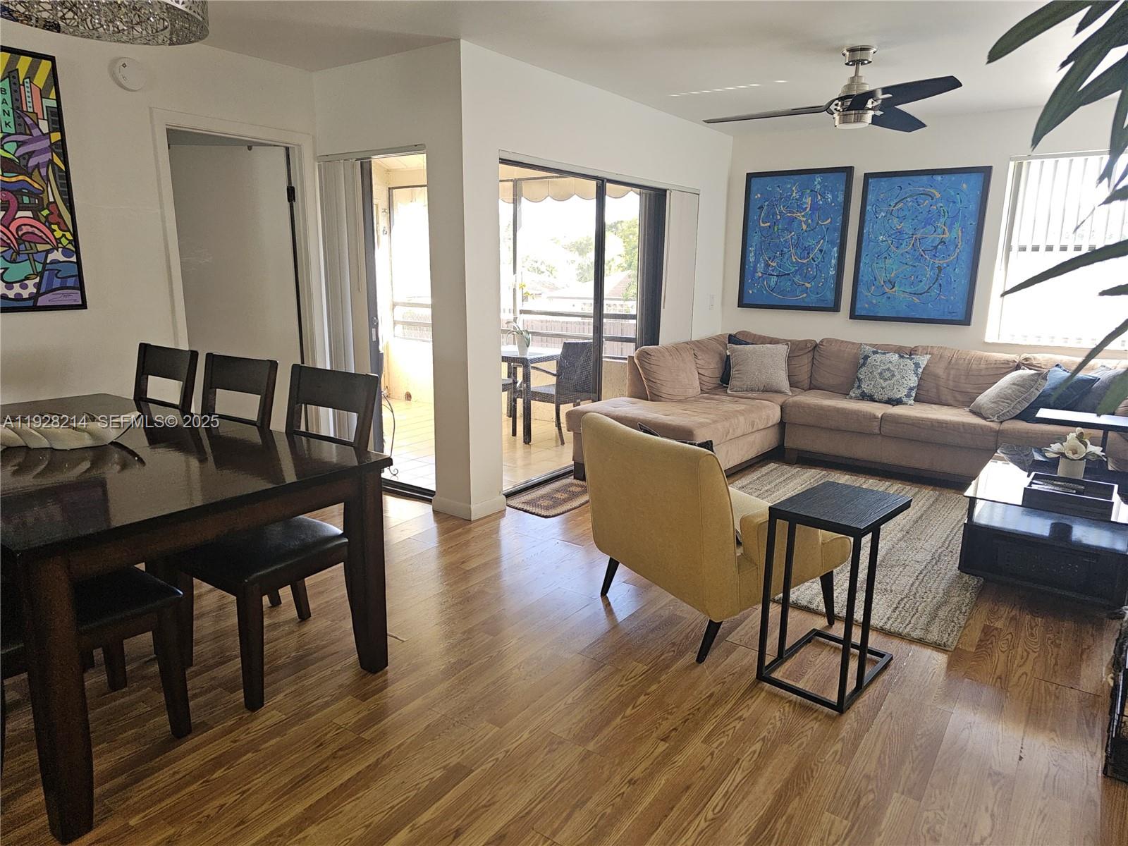 QUATRAINE CONDO IV - Residential