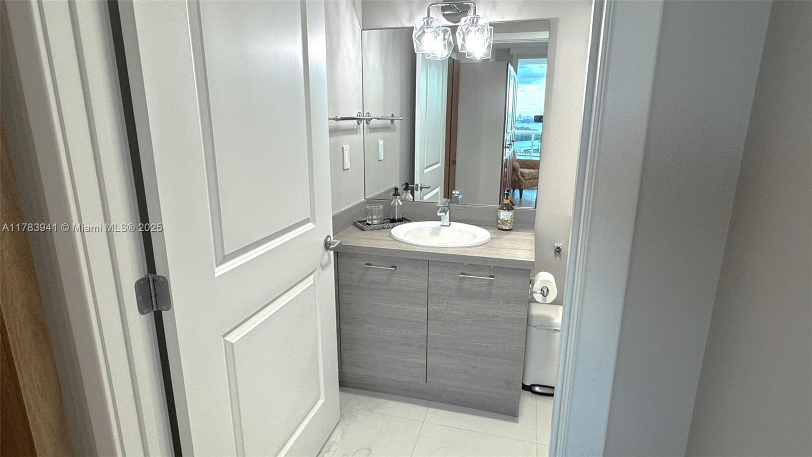 400 SUNNY ISLES CONDO WES - Residential