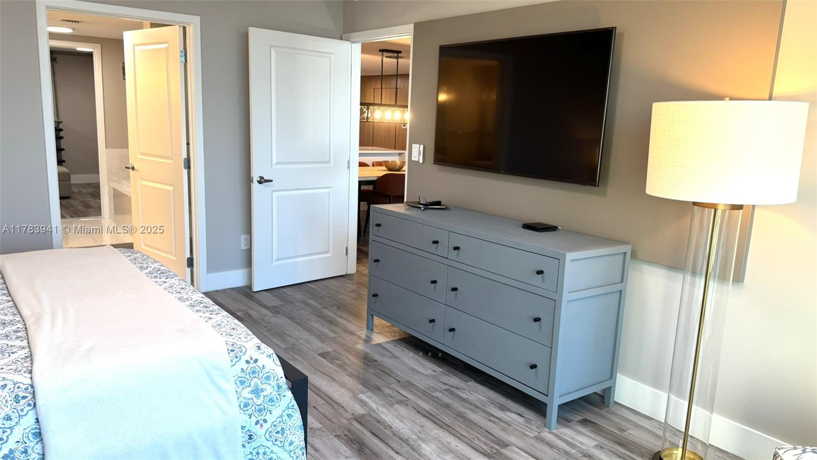 400 SUNNY ISLES CONDO WES - Residential