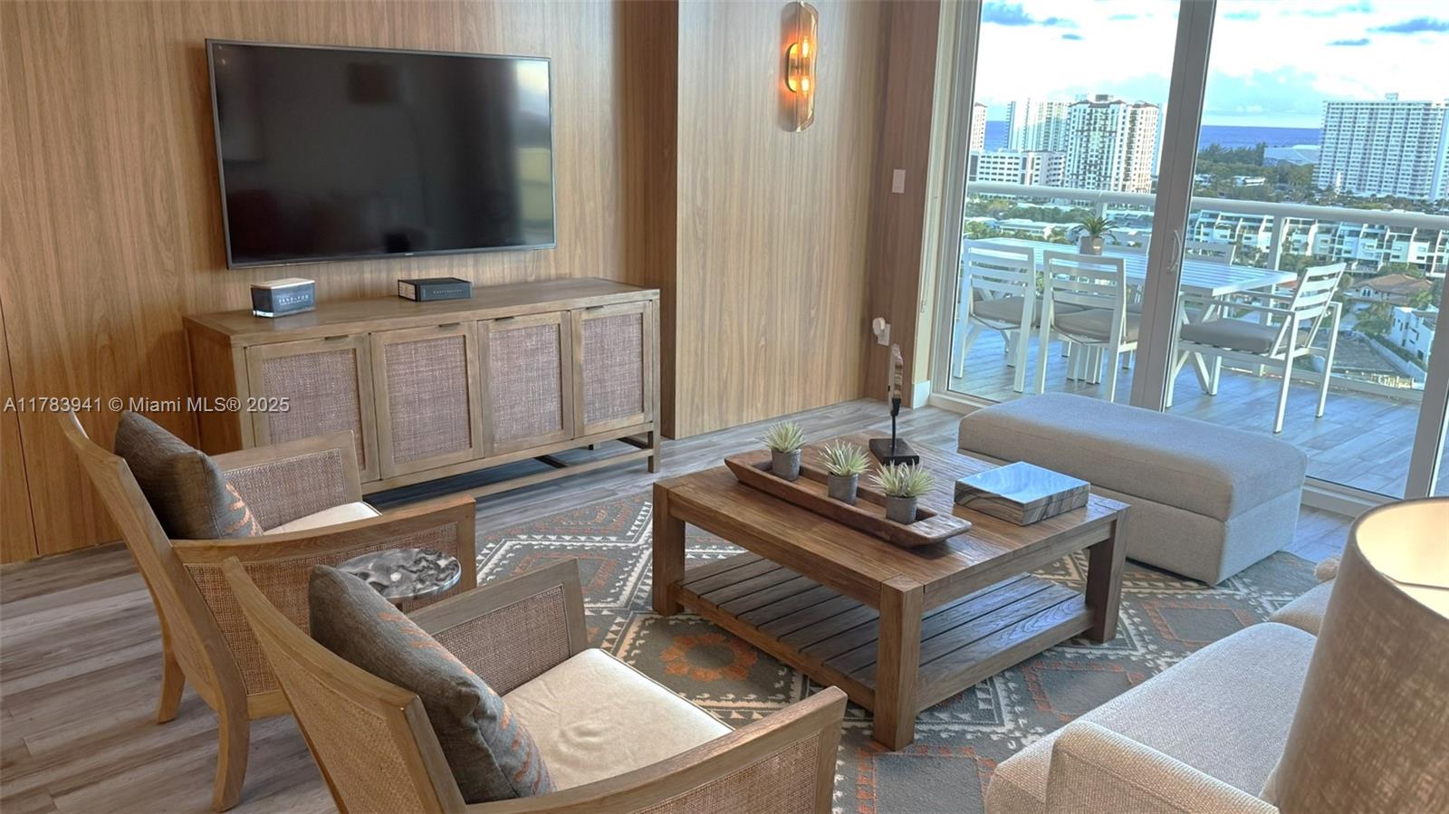 400 SUNNY ISLES CONDO WES - Residential