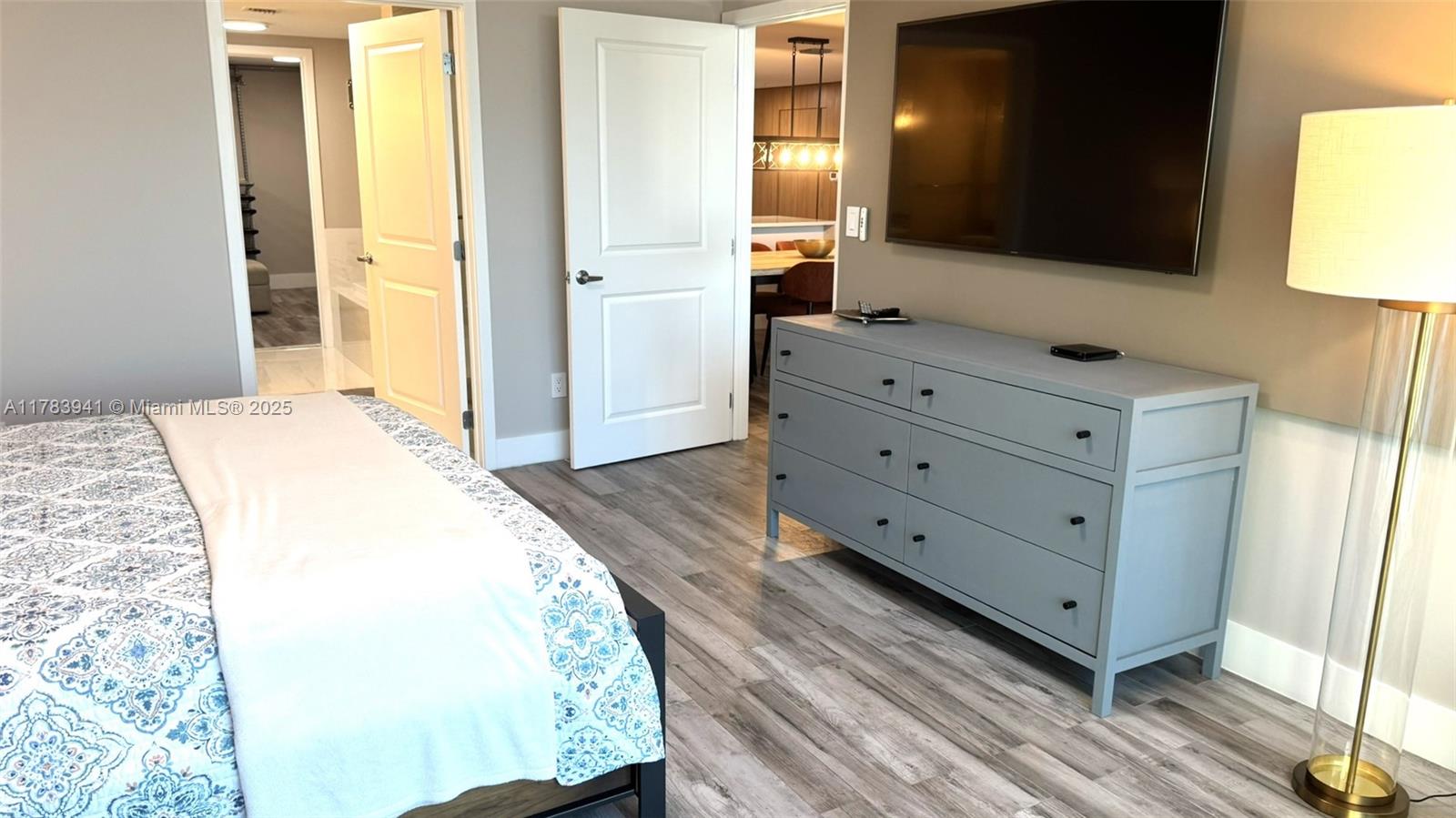 400 SUNNY ISLES CONDO WES - Residential
