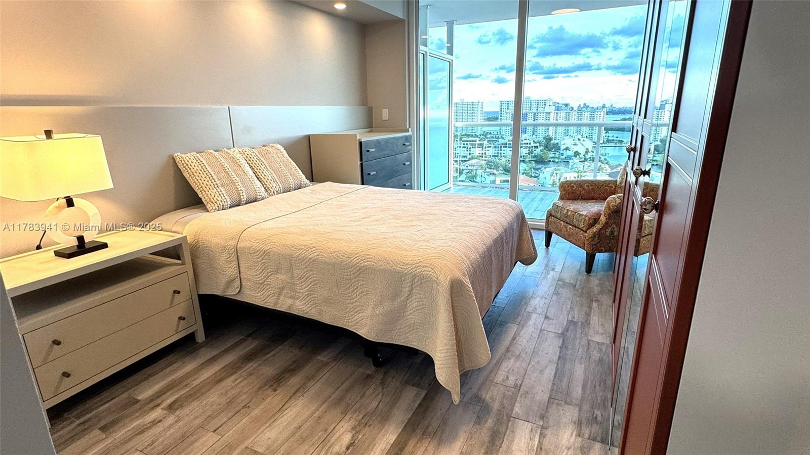 400 SUNNY ISLES CONDO WES - Residential