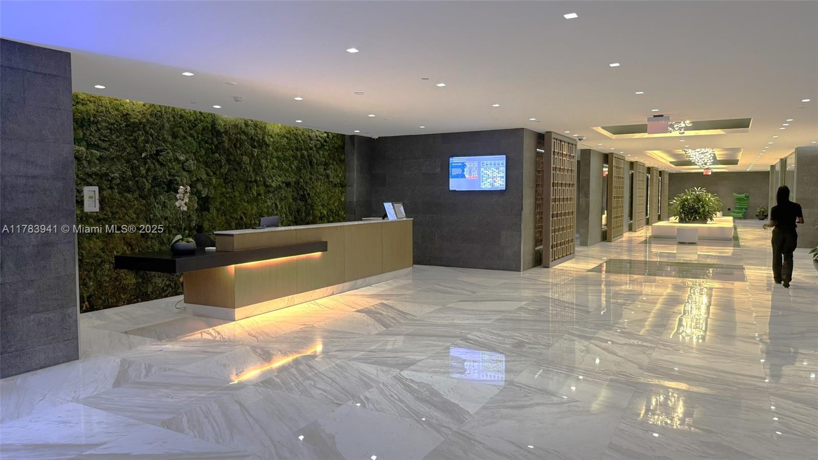 400 SUNNY ISLES CONDO WES - Residential