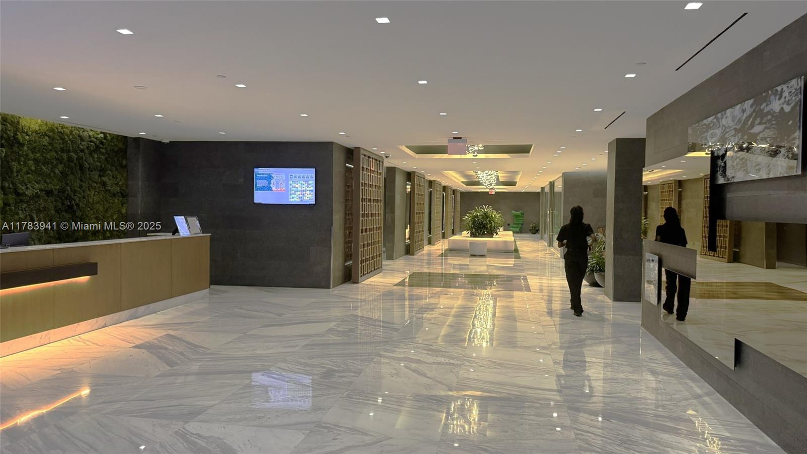 400 SUNNY ISLES CONDO WES - Residential