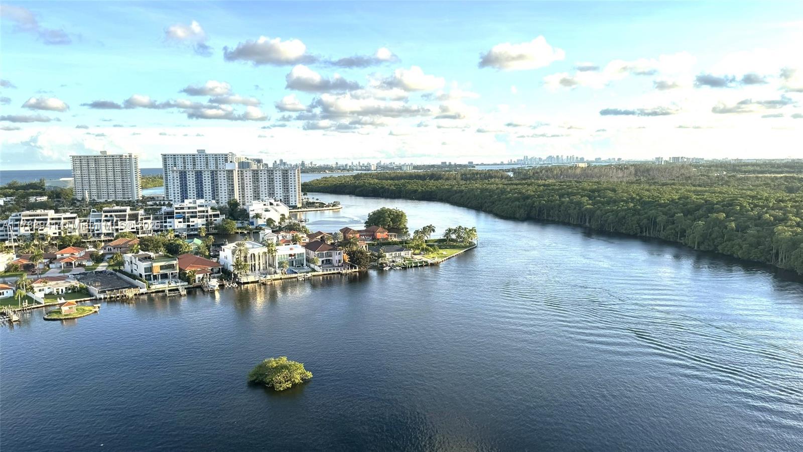 400 SUNNY ISLES CONDO WES - Residential