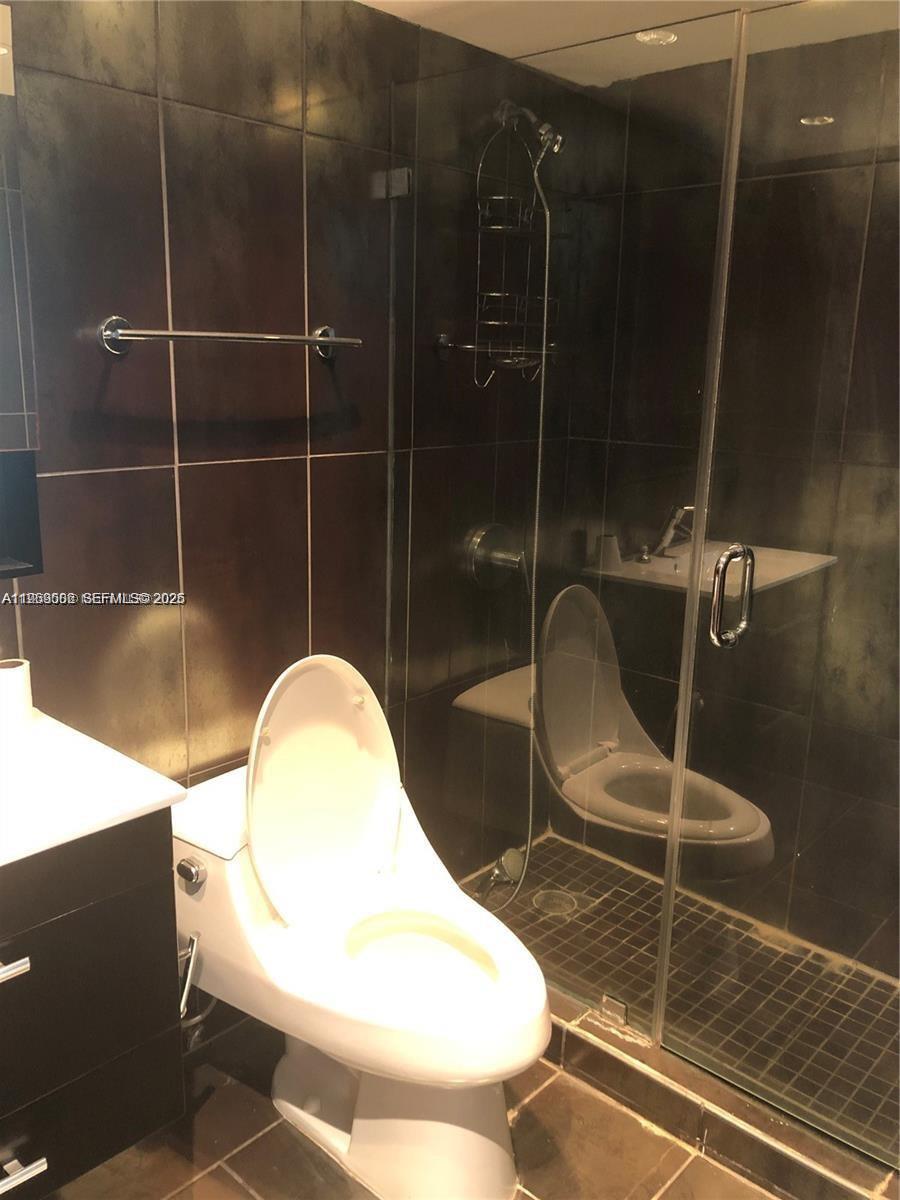 PORT ROYALE CONDO - Residential Lease
