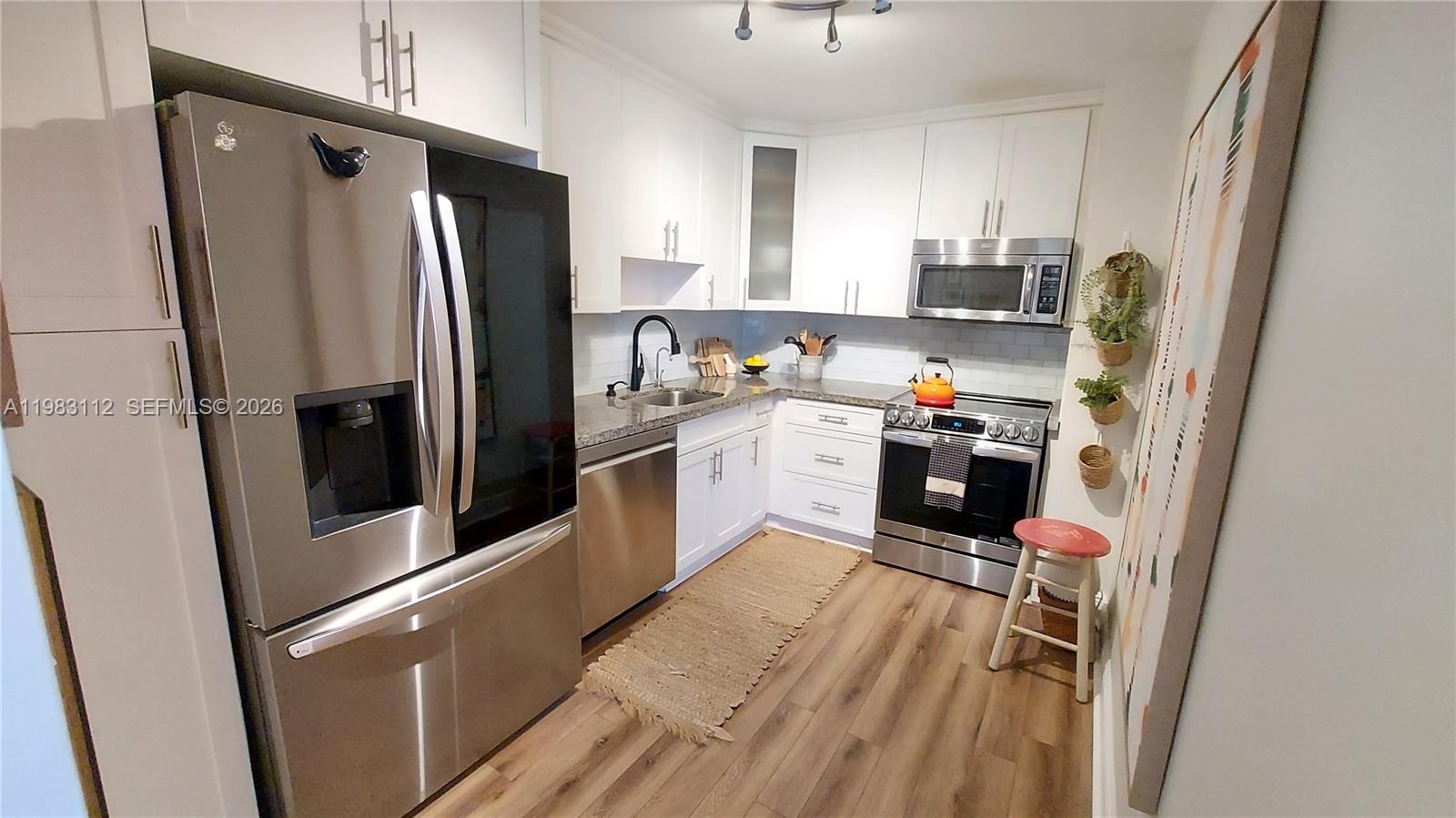 BONAVISTA CONDO - Residential Lease