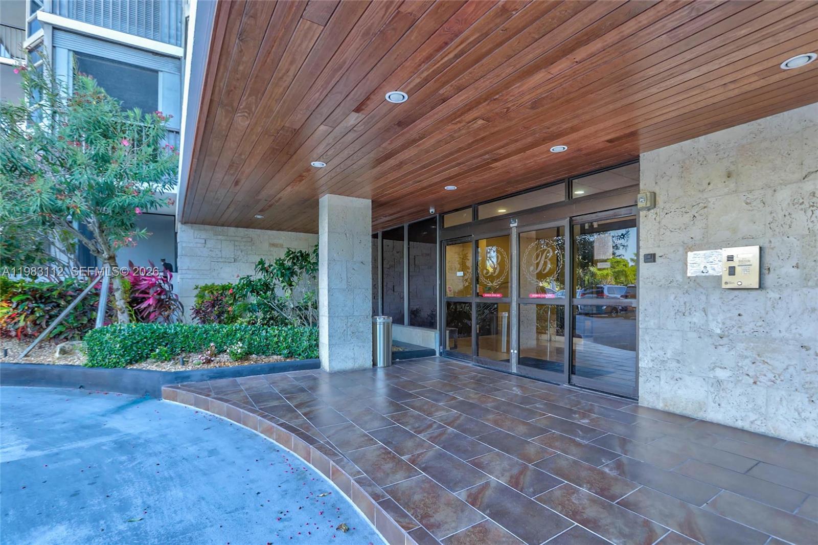 BONAVISTA CONDO - Residential Lease