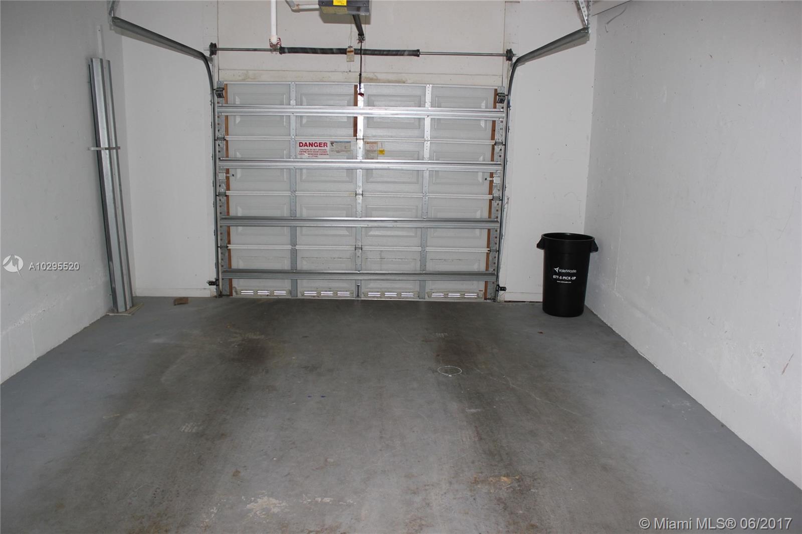 POLO GLEN CONDO - Residential Lease