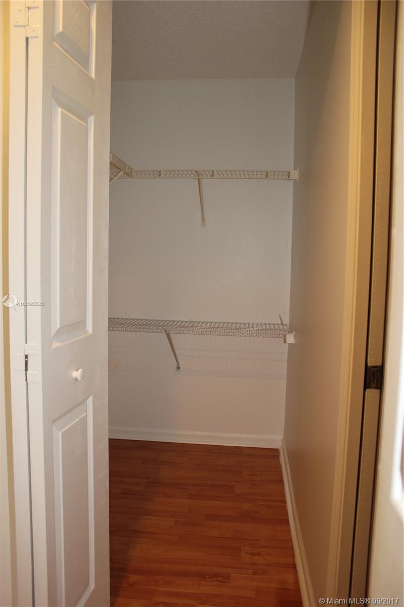 POLO GLEN CONDO - Residential Lease