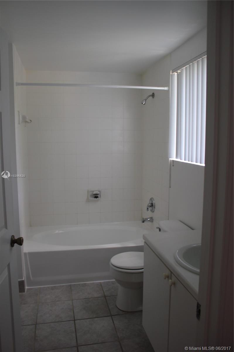 POLO GLEN CONDO - Residential Lease