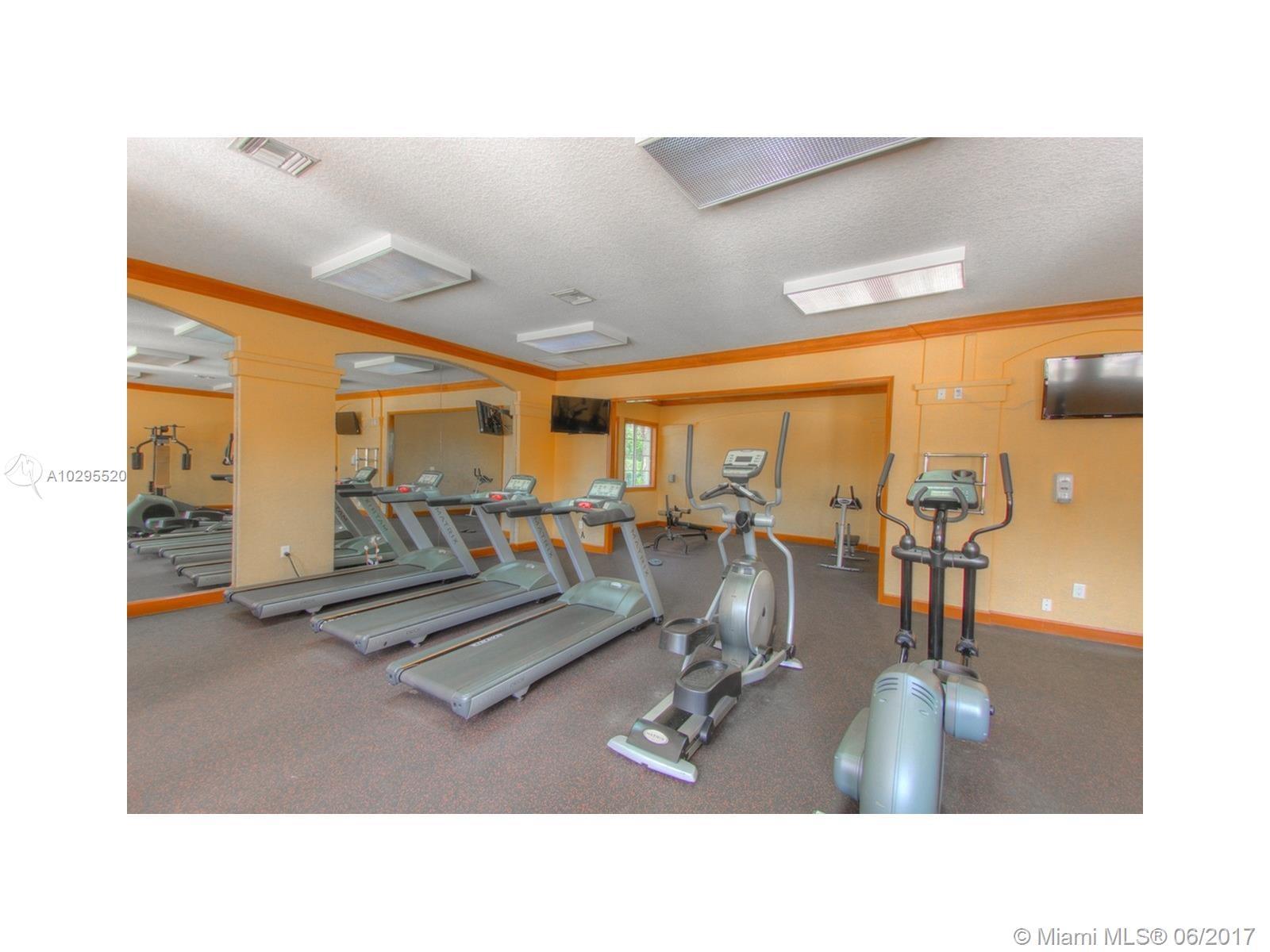 POLO GLEN CONDO - Residential Lease