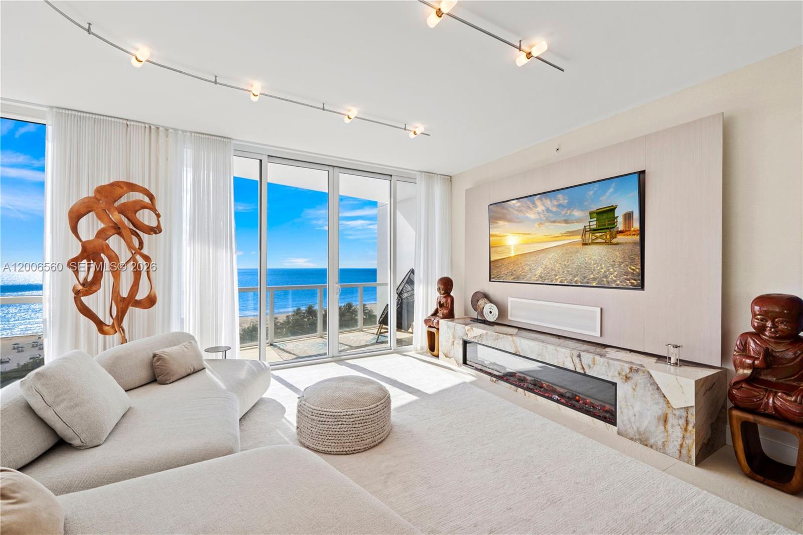 CONTINUUM ON SOUTH BEACH - Residential