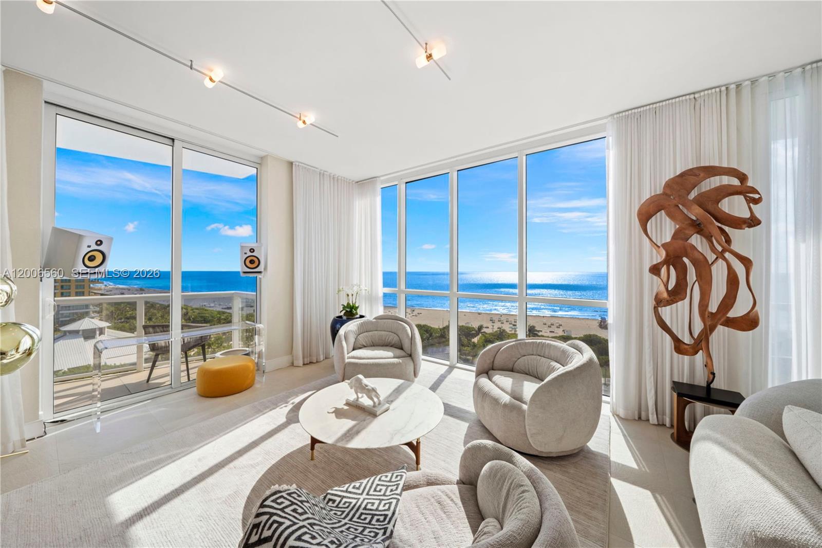 CONTINUUM ON SOUTH BEACH - Residential