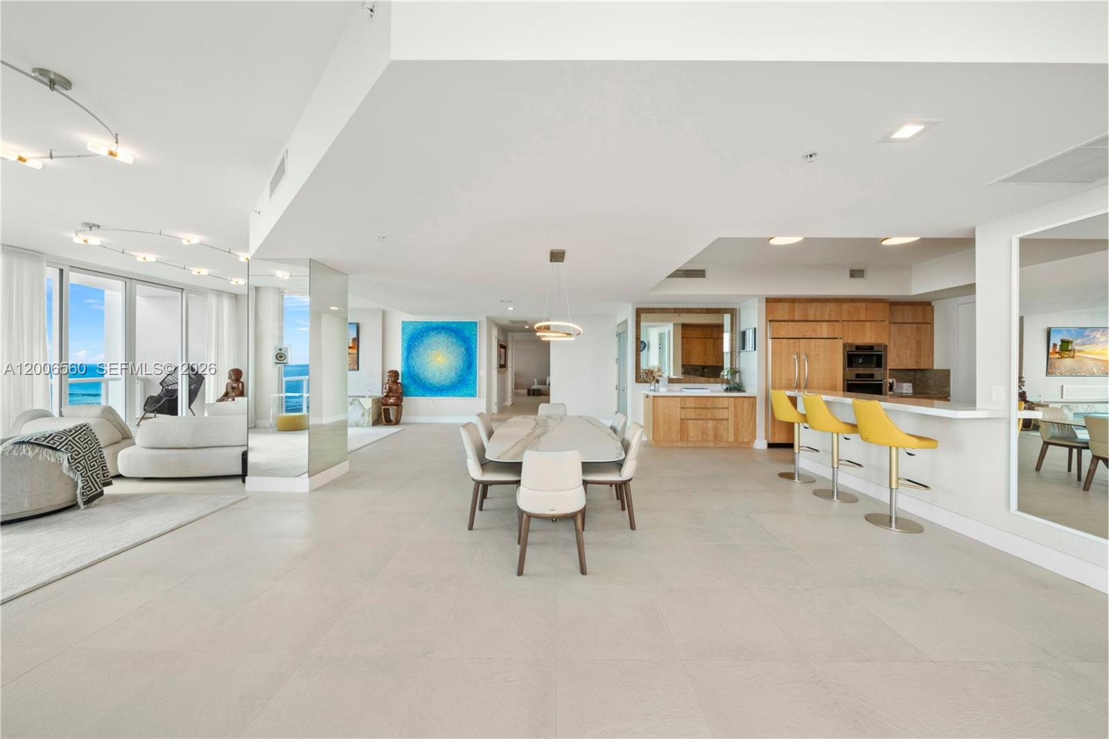 CONTINUUM ON SOUTH BEACH - Residential