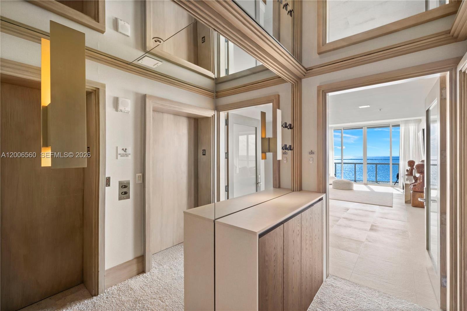 CONTINUUM ON SOUTH BEACH - Residential