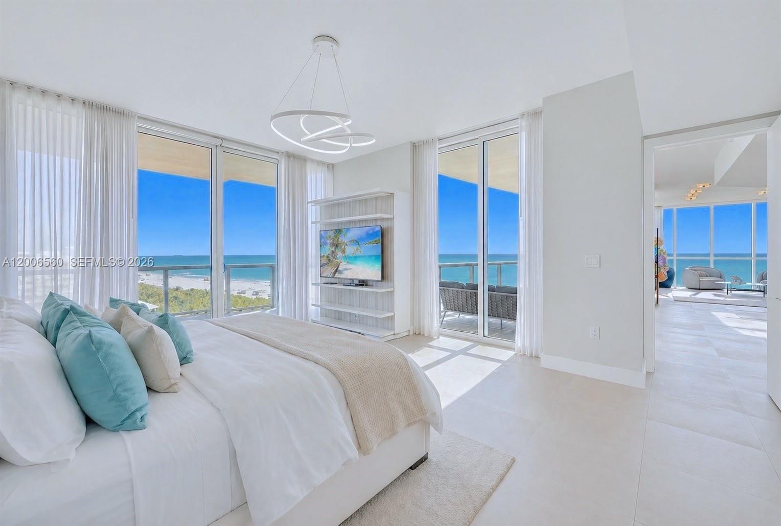CONTINUUM ON SOUTH BEACH - Residential