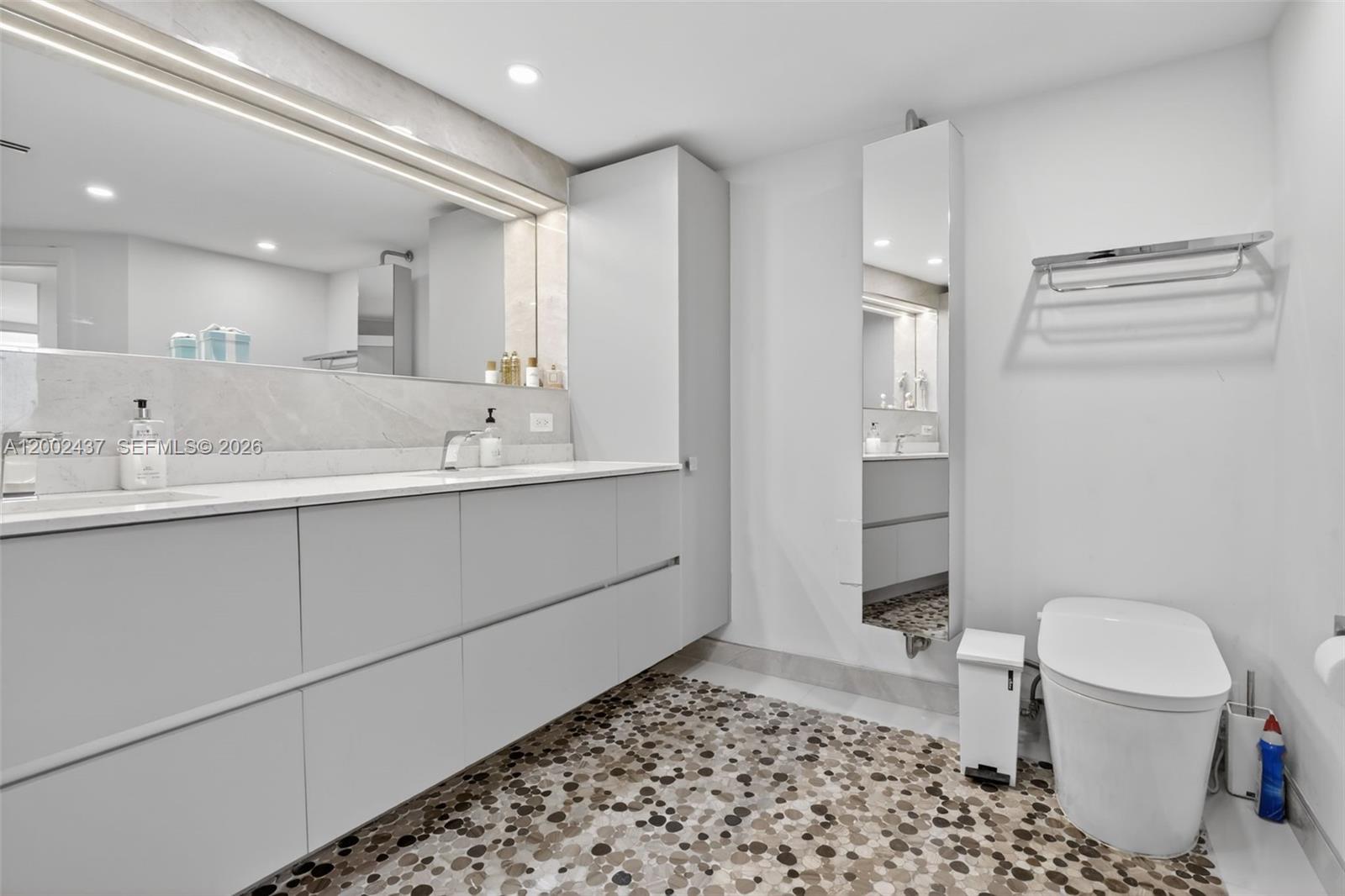 3000 ISL BLVD WILLIAMS IS - Residential