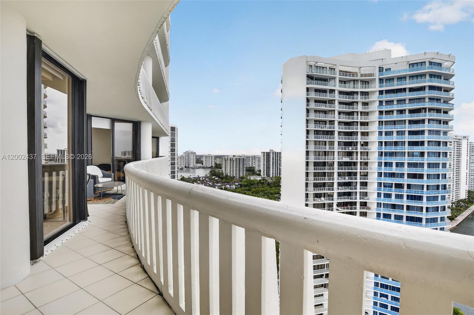 3000 ISL BLVD WILLIAMS IS - Residential