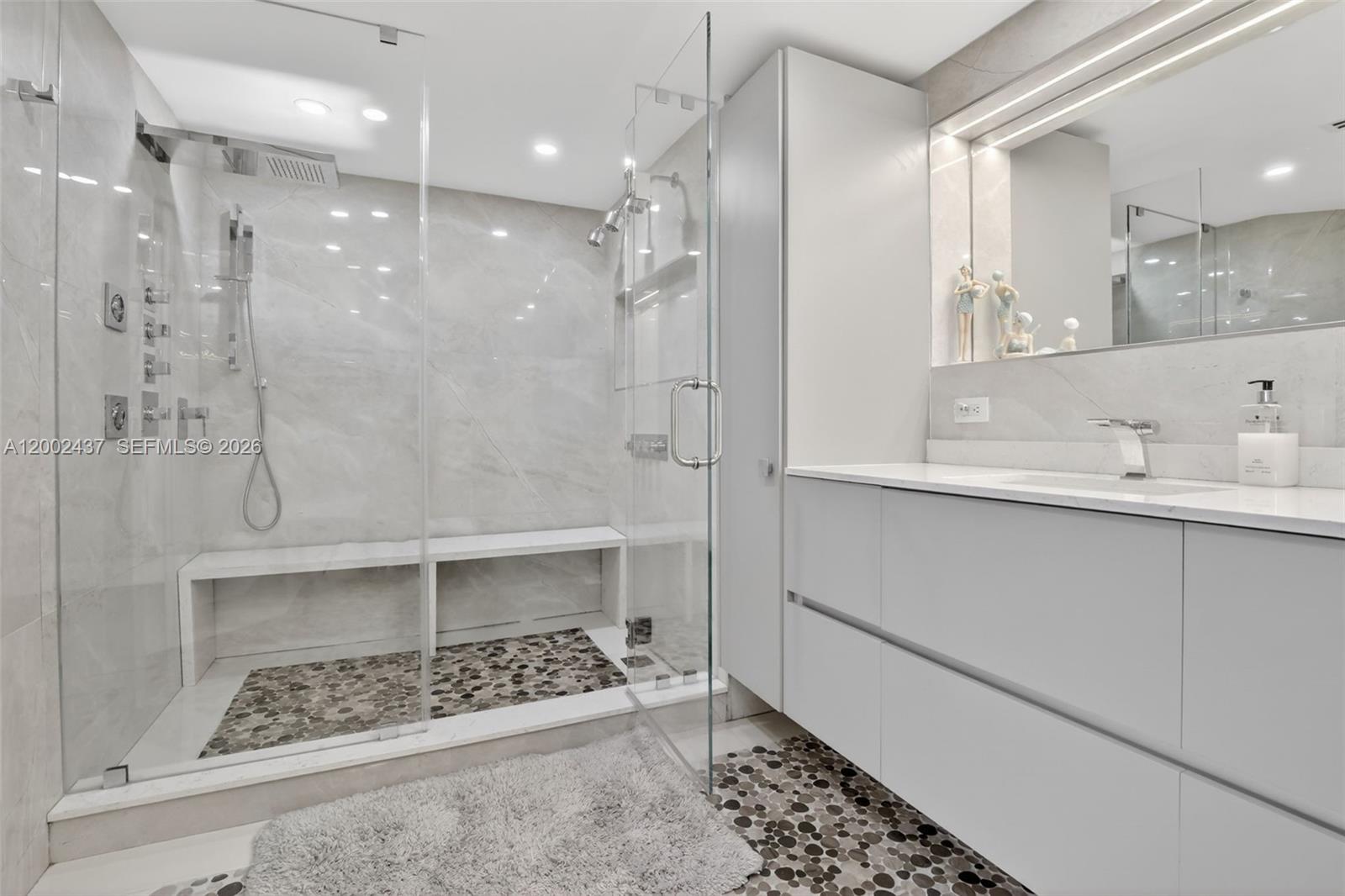 3000 ISL BLVD WILLIAMS IS - Residential