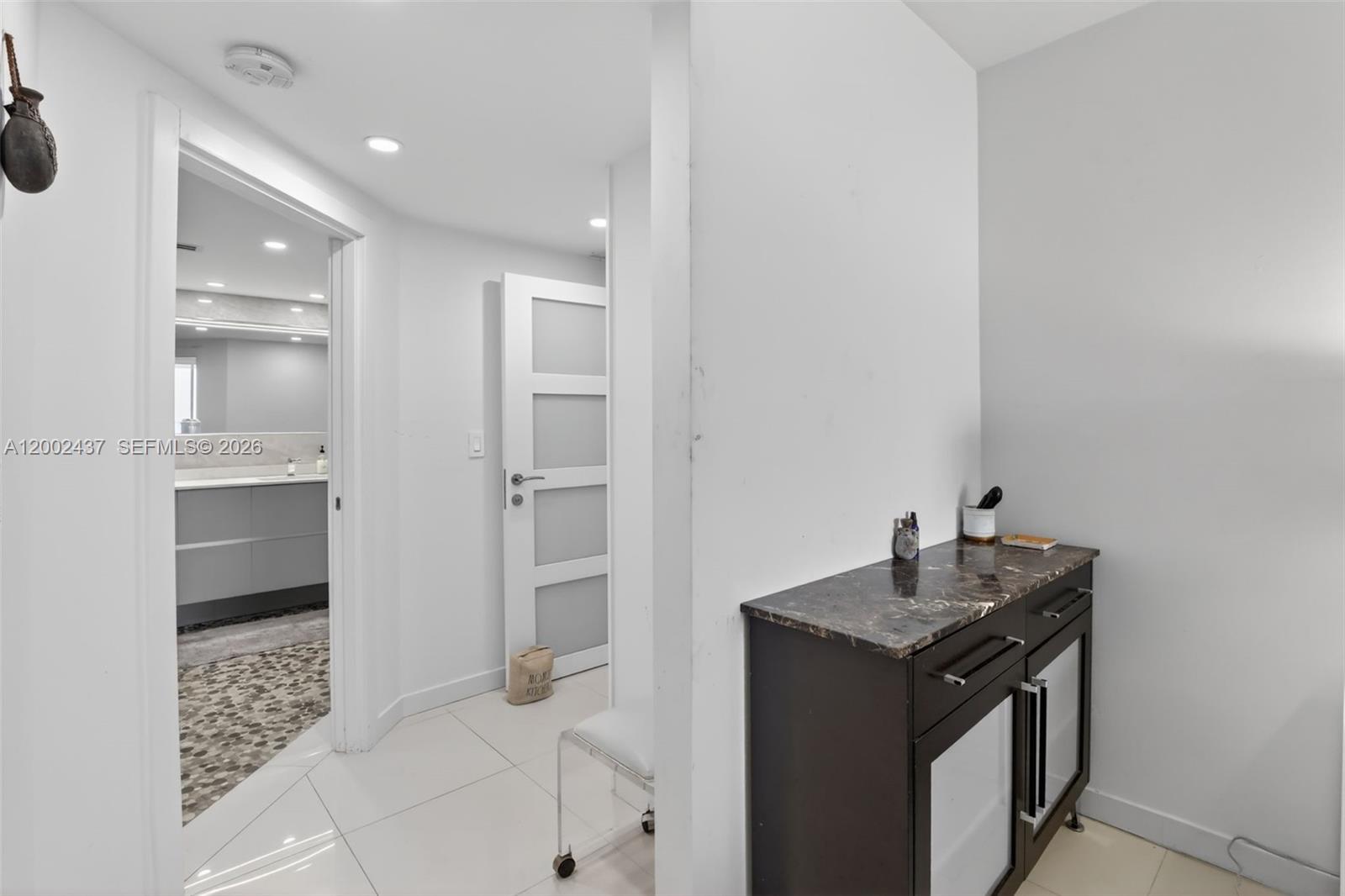 3000 ISL BLVD WILLIAMS IS - Residential